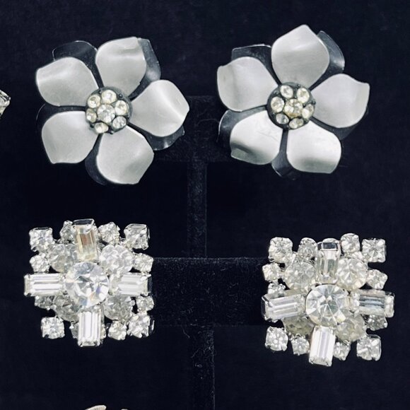 Vintage Lot Of 5 Silver Tone Clip On Earrings (5279) - Picture 3 of 6